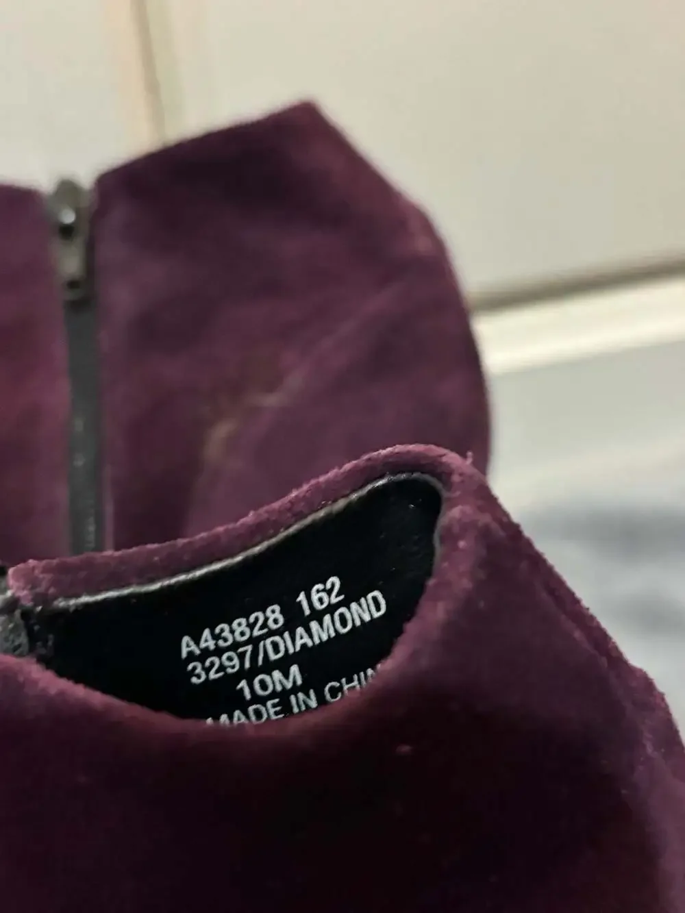 Vintage White Mountain Diamond Purple Suede Ankle Boots Size 10M Heel